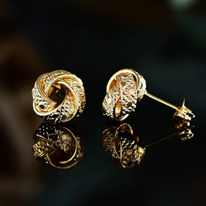 Brincos denó denó de ouro de 18k luxuosos - clássicos - clássico & Design texturizado elegante para sofisticação atemporal